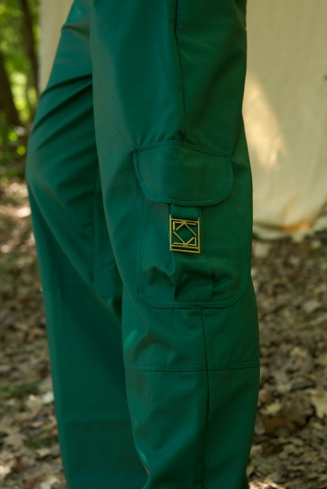 CARGO (FAUX) LEATHER PANT GREEN COLOR