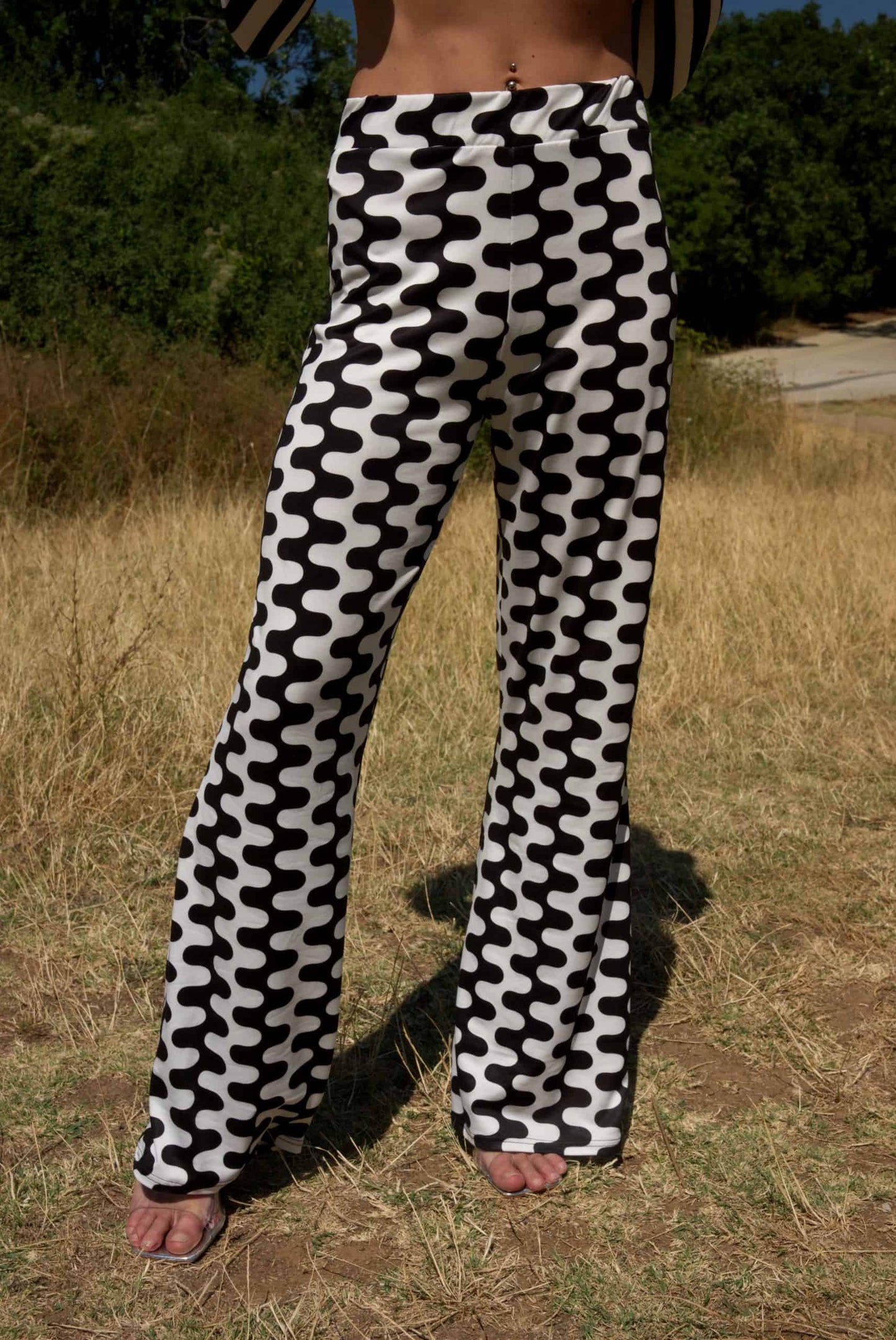 ΠΑΝΤΕΛΟΝΑ ΚΑΜΠΑΝΑ CURVED STRIPES PRINT